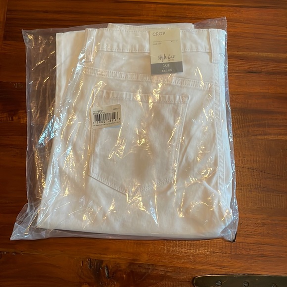 Style & Co - NWT - petite cropped white jeans; size 16P - Picture 2 of 4